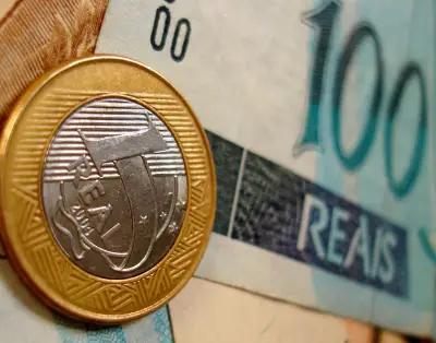 Déficit nominal atinge 10% do PIB em 12 meses com juros de R$ 1 tri