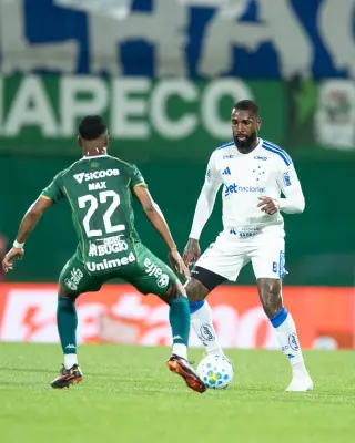 Empate sem gols entre Chapecoense e Cruzeiro na Copa do Brasil
