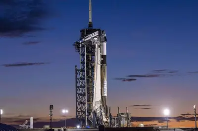 Foguete de Musk colidirá com a Lua e criará cratera