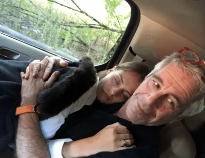 Herança de meio bilhão de Epstein pode ir para namorada