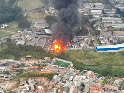 Incêndio de grande porte atinge indústria química em Itaquaquecetuba