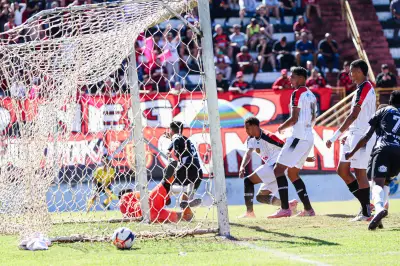 Independente-SP vence Flamengo-SP e garante acesso à Série A4