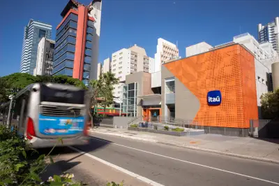 Itaú revisa para baixo projeção de receita com serviços e seguros em 2026