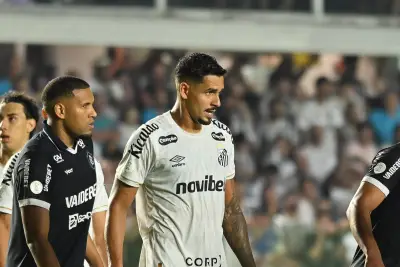 Lucas Veríssimo é dúvida e Santos segura Ananias para zaga