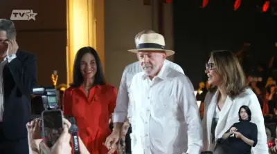 Lula confirma candidatura à reeleição em convenção do PT em SP