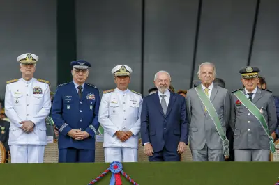 Múcio: Brasil abriria portão em invasão dos EUA; defesa precisa de verba