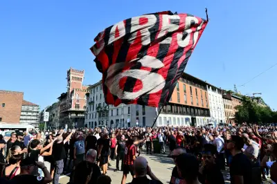 Milão se despede de Franco Baresi em funeral emocionante