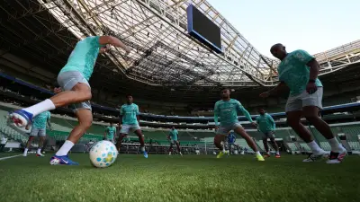 Palmeiras x Fortaleza: Paulinho volta, Gómez e Fuchs ficam fora