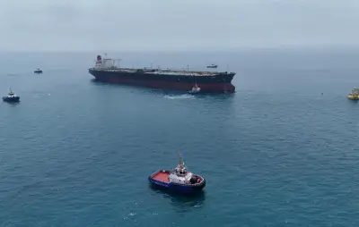 Petroleiro é atingido por projétil desconhecido perto do Omã