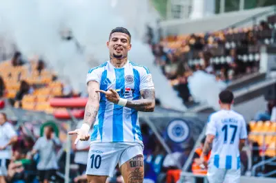 Ramires brilha pelo Riga com dois gols e assistência na Letônia