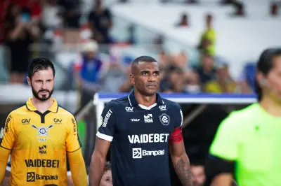 Remo perde para Santos na Copa do Brasil após expulsão de Marllon