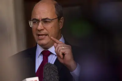 Witzel desiste de disputar governo do Rio e apoia Garotinho