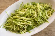 Abobrinha frita italiana: receita crocante com segredo do açafrão