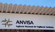 Anvisa suspende produtos importados para joelho, ombro e olhos