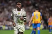 Arteta admite Arsenal ativo por Vini Jr; Real impõe ultimato
