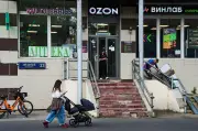 Ataques de drones ucranianos matam oito na Rússia e atingem armazém da Wildberries