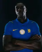 Chelsea anuncia contratação de Danny Welbeck, ex-atacante