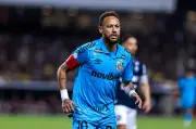 Cuca comenta confusão de Neymar após classificação do Santos