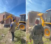 Demolição de construções irregulares na APA de Massambaba em Arraial do Cabo