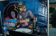 DJ Nonô, referência do funk em Juiz de Fora, celebra 40 anos