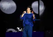 Djavan estreia no Rio a turnê comemorativa dos 50 anos