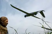 Drones ucranianos matam 2 e atingem depósito da Wildberries na Rússia