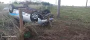 Dupla furta carro da Prefeitura de Aspásia, capota e é presa