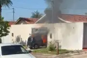 Fiat Mobi pega fogo em garagem residencial em Campo Grande