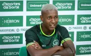 Fifa impõe transfer ban ao Goiás; clube corre para resolver