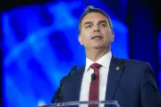 Flávio adia anúncio de vice para 15 de agosto e elogia Daniella Marques