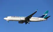 Greve de comissários da WestJet no Canadá cancela centenas de voos
