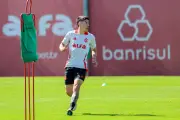 Inter negocia saída de Alan Rodriguez e enfrenta impasse por Aguirre