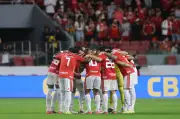 Inter vence Corinthians por 2 a 0 nas oitavas da Copa do Brasil