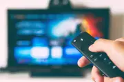 IPC-S cai 0,08 ponto percentual em julho e acumula 3,86% em 12 meses
