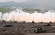 Japão reforça defesa com urgência ante China, Coreia do Norte e Rússia