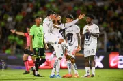 Juninho faz hat-trick e Pumas goleia Juarez por 5 a 1