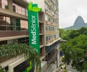 Justiça manda MedSenior autorizar cirurgia de idosa em 2 horas