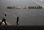 MEC alerta para risco em bolsas e obras e pede R$ 1,8 bi extra em 2027