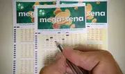 Mega-Sena acumula e prêmio chega a R$ 100 milhões neste domingo