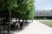 Onda de calor na Europa faz turistas repensarem férias de verão