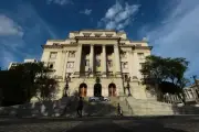Prefeitura de Santos abre concurso com 216 vagas para professores