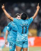 Rony celebra gol da classificação do Santos no Mangueirão: 'Noite especial'
