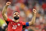 Salah assina com Trabzonspor e deixa Liverpool após nove anos