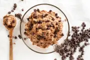 Segredo para cookies perfeitos: gelar a massa antes de assar