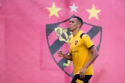 Sport anuncia saída de Madson e estende contrato de Barletta