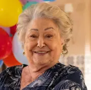 Suely Franco renova com a Globo e já tem nova novela acertada
