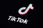 TikTok faz acordo em 3 processos por vício em redes sociais