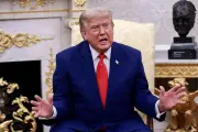 Trump oscila entre ameaças e recuos em guerra contra o Irã