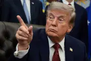 Trump reafirma negociações com Irã e chama Teerã de 'dissimulado'