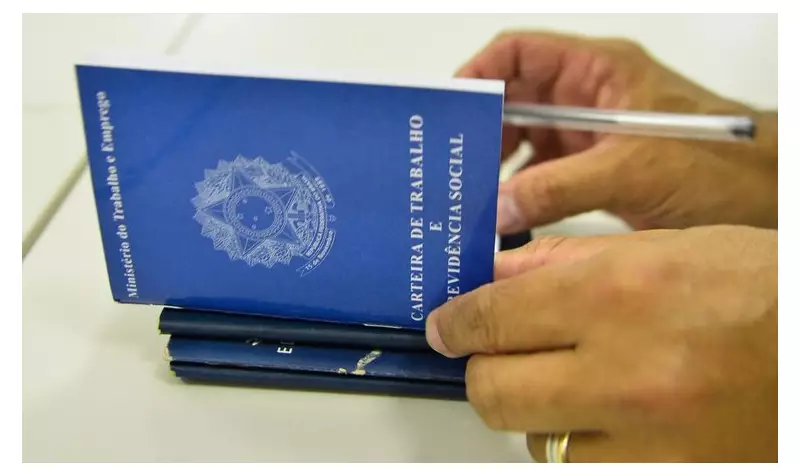 125 vagas de emprego em Petrolina, Araripina e Salgueiro: confira as oportunidades!